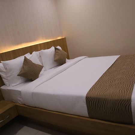 Hotel Dc Star Tarapith Bagian luar foto