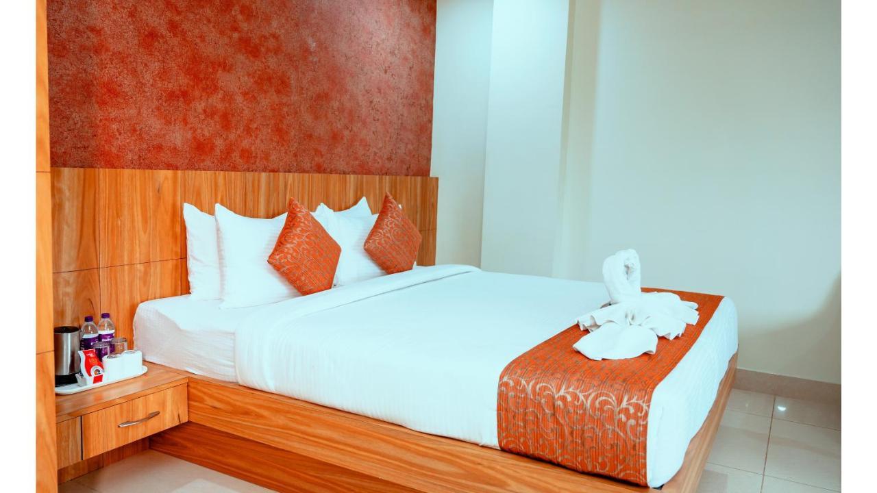 Hotel Dc Star Tarapith Bagian luar foto