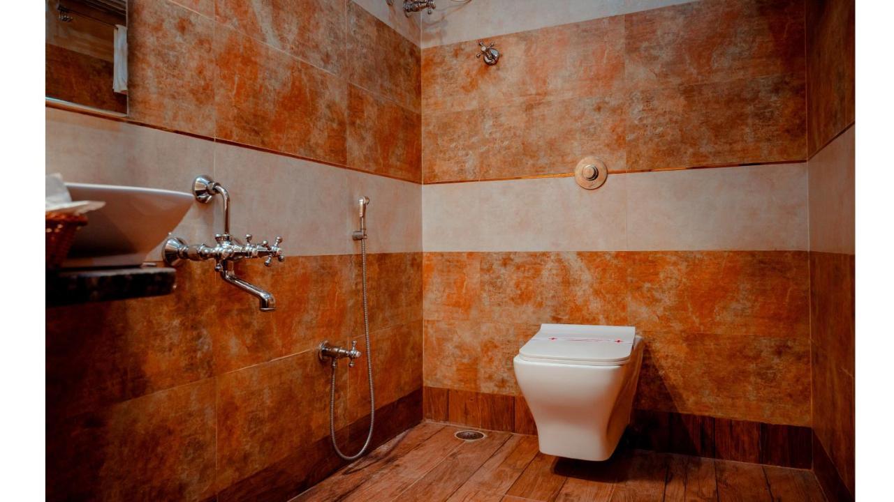 Hotel Dc Star Tarapith Bagian luar foto
