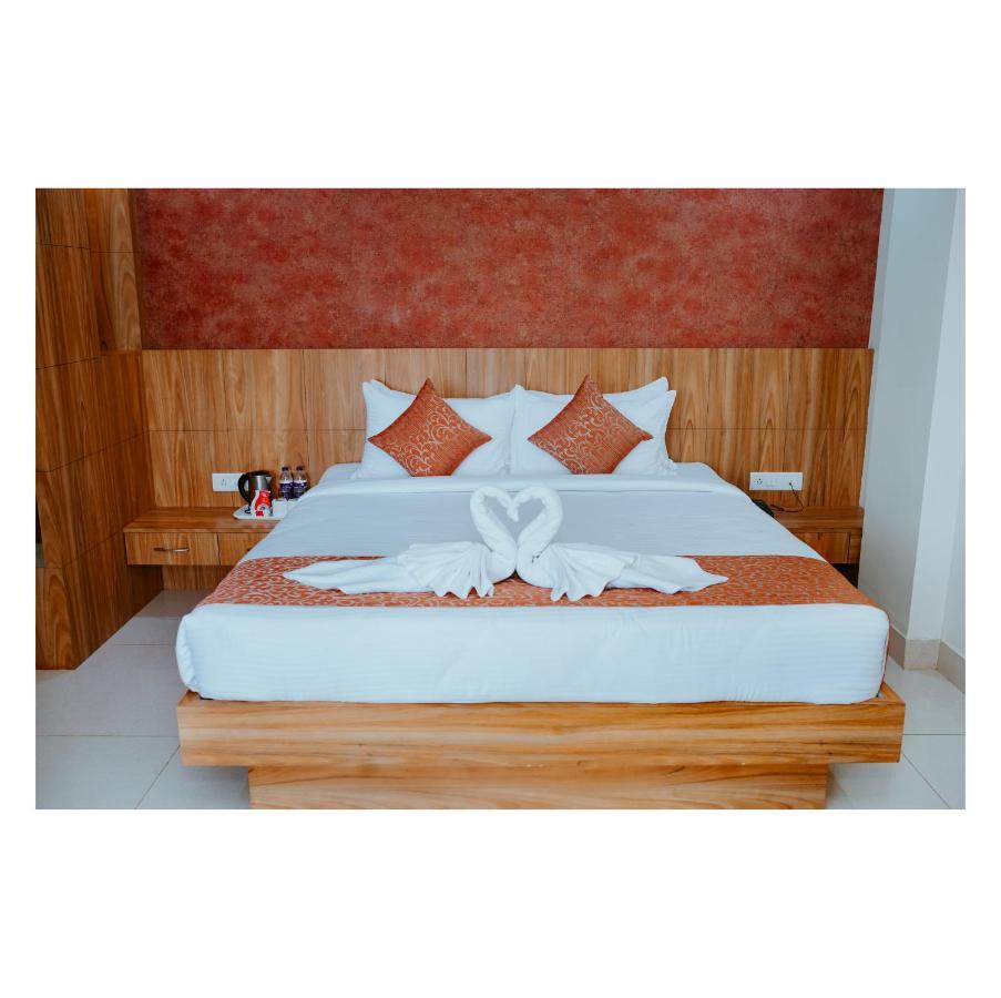 Hotel Dc Star Tarapith Bagian luar foto
