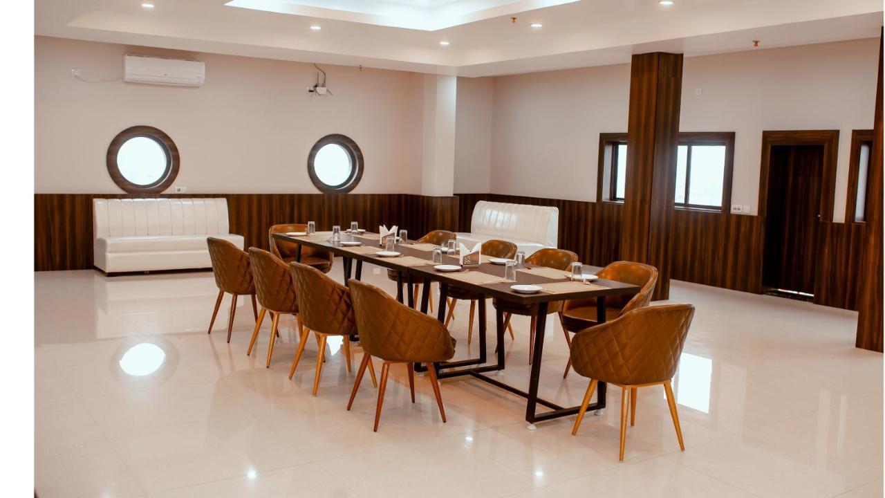 Hotel Dc Star Tarapith Bagian luar foto