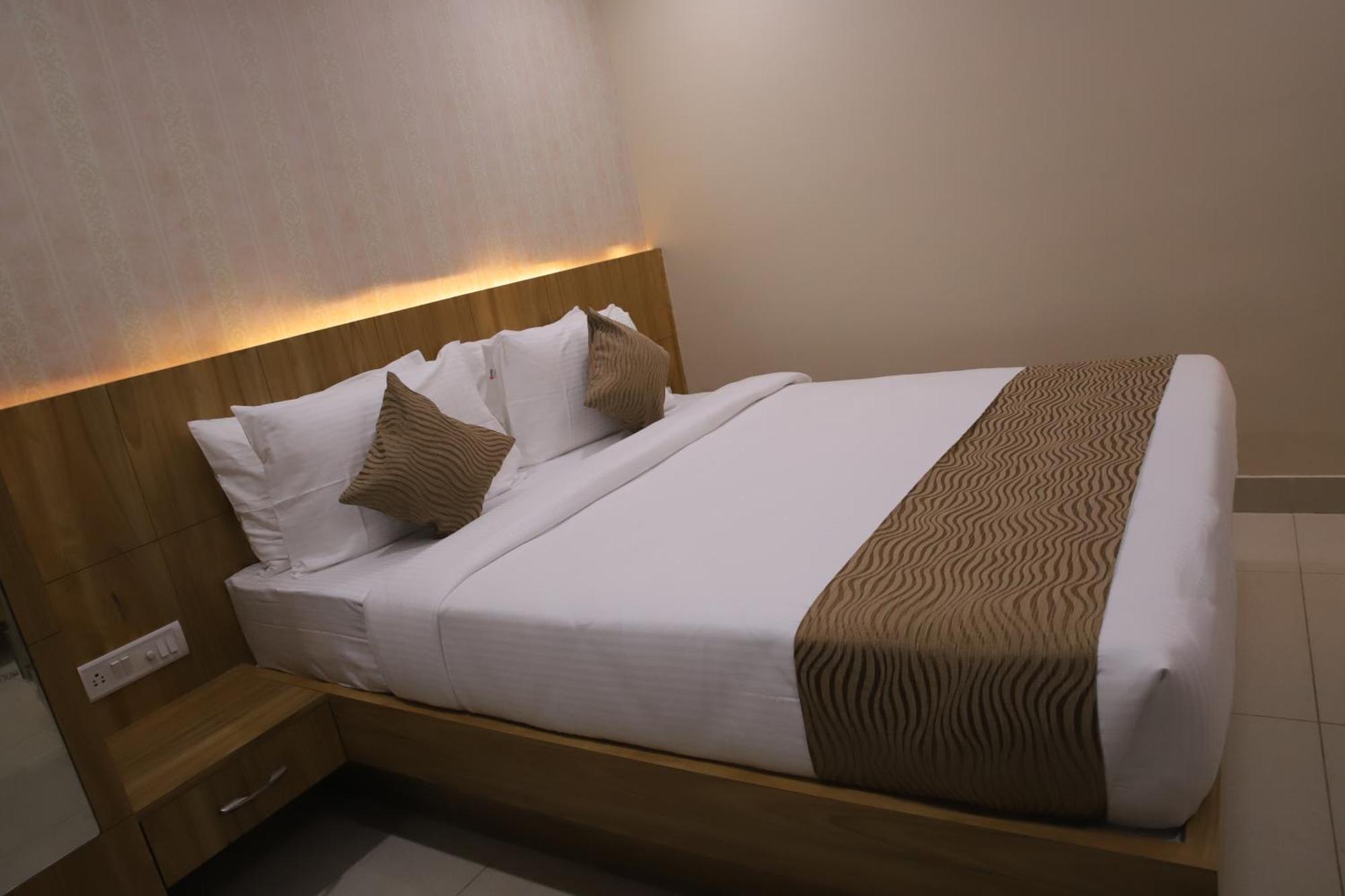 Hotel Dc Star Tarapith Bagian luar foto